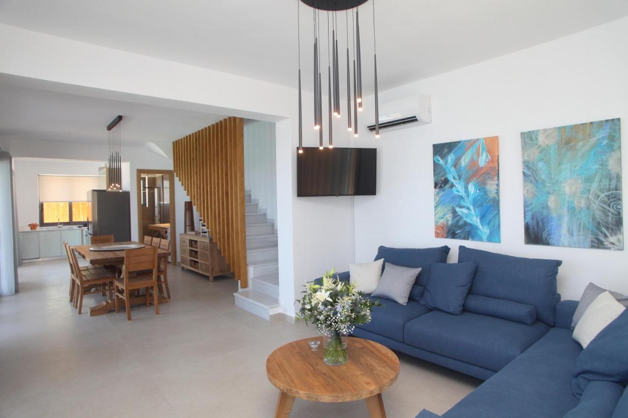 Capro - Milos Bay Villas Áyios Nikítas Esterno foto