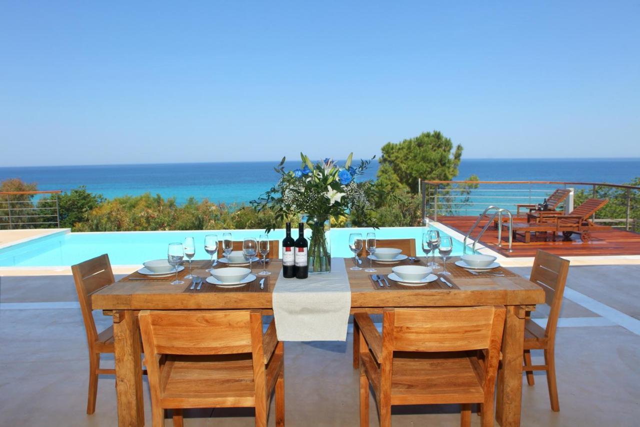 Capro - Milos Bay Villas Áyios Nikítas Esterno foto