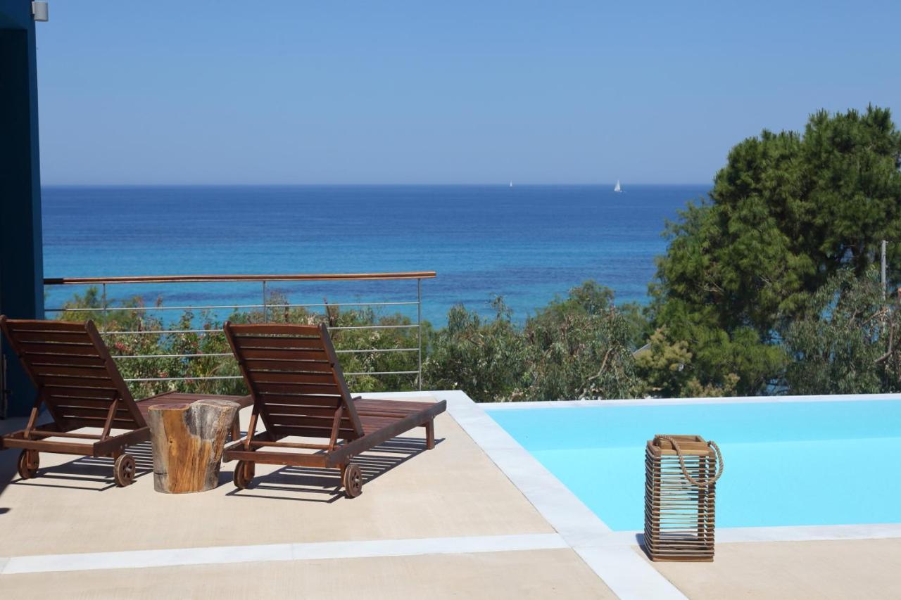 Capro - Milos Bay Villas Áyios Nikítas Esterno foto