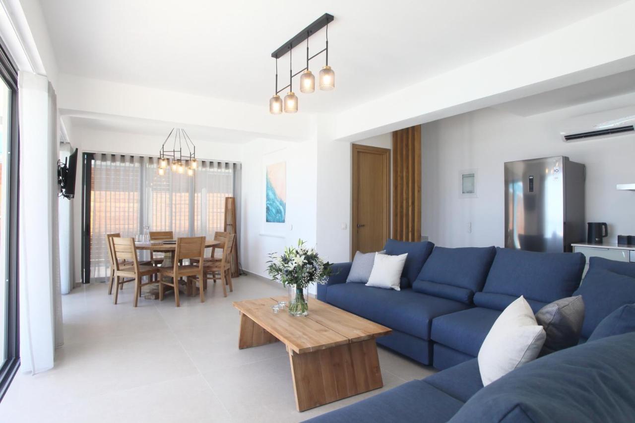 Capro - Milos Bay Villas Áyios Nikítas Esterno foto