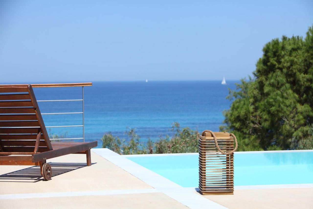 Capro - Milos Bay Villas Áyios Nikítas Esterno foto