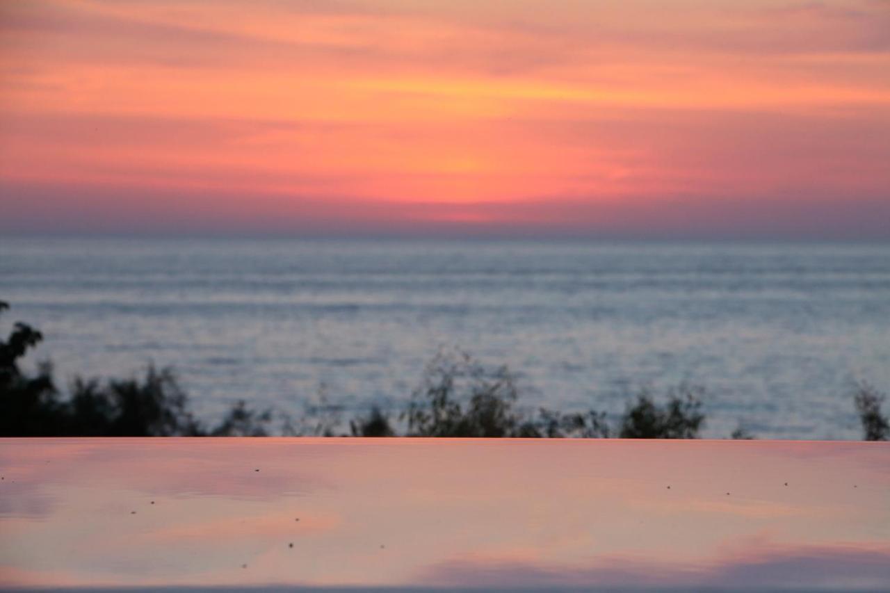 Capro - Milos Bay Villas Áyios Nikítas Esterno foto