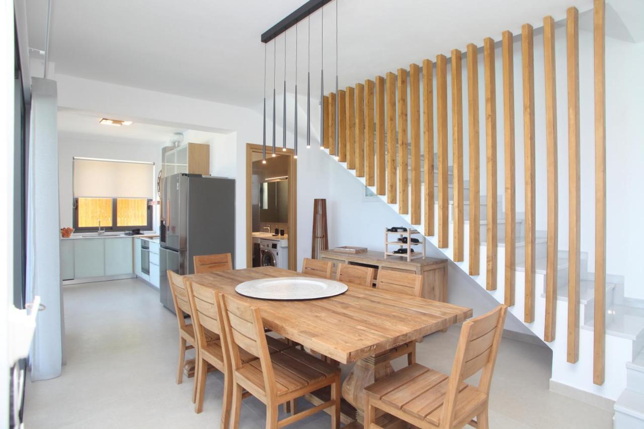 Capro - Milos Bay Villas Áyios Nikítas Esterno foto