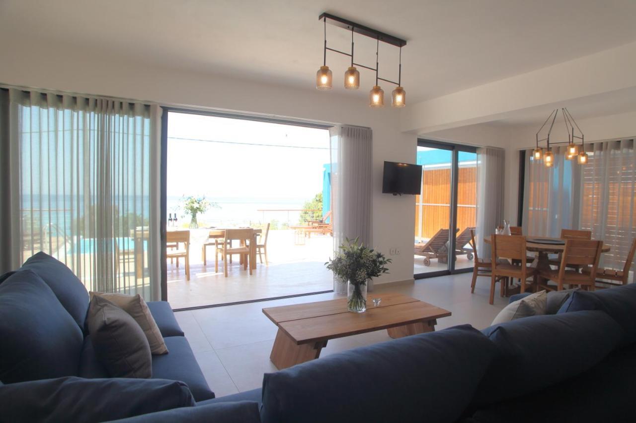 Capro - Milos Bay Villas Áyios Nikítas Esterno foto